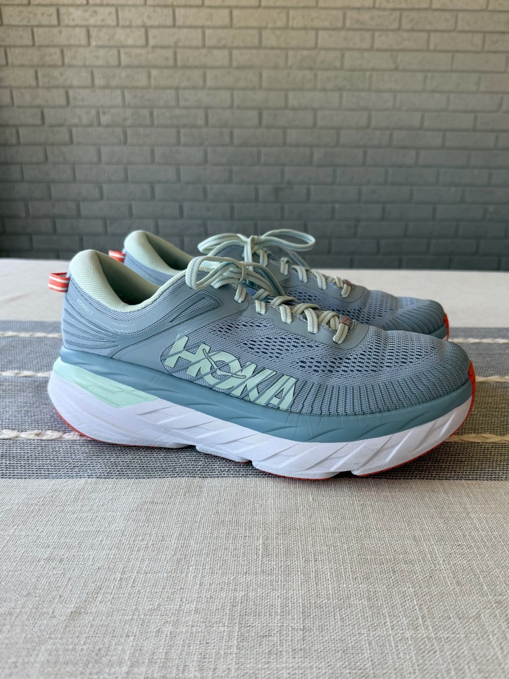Hoka Bondi 7 Women’s Running Shoes White Blue Size 9 - Picture 3 of 11